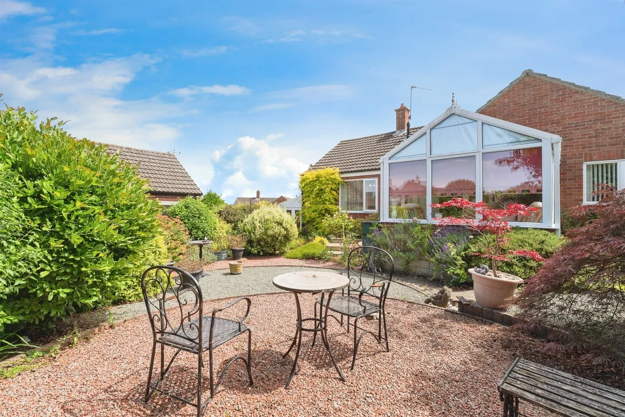 3 bed house for sale — Gwyn Crescent, Fakenham