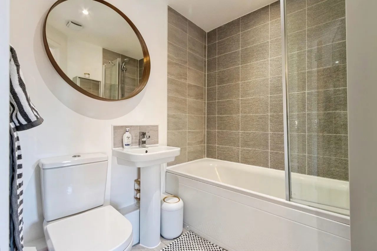 Carnforth Avenue, Wakefield, West Yorkshire, WF1, photo 13