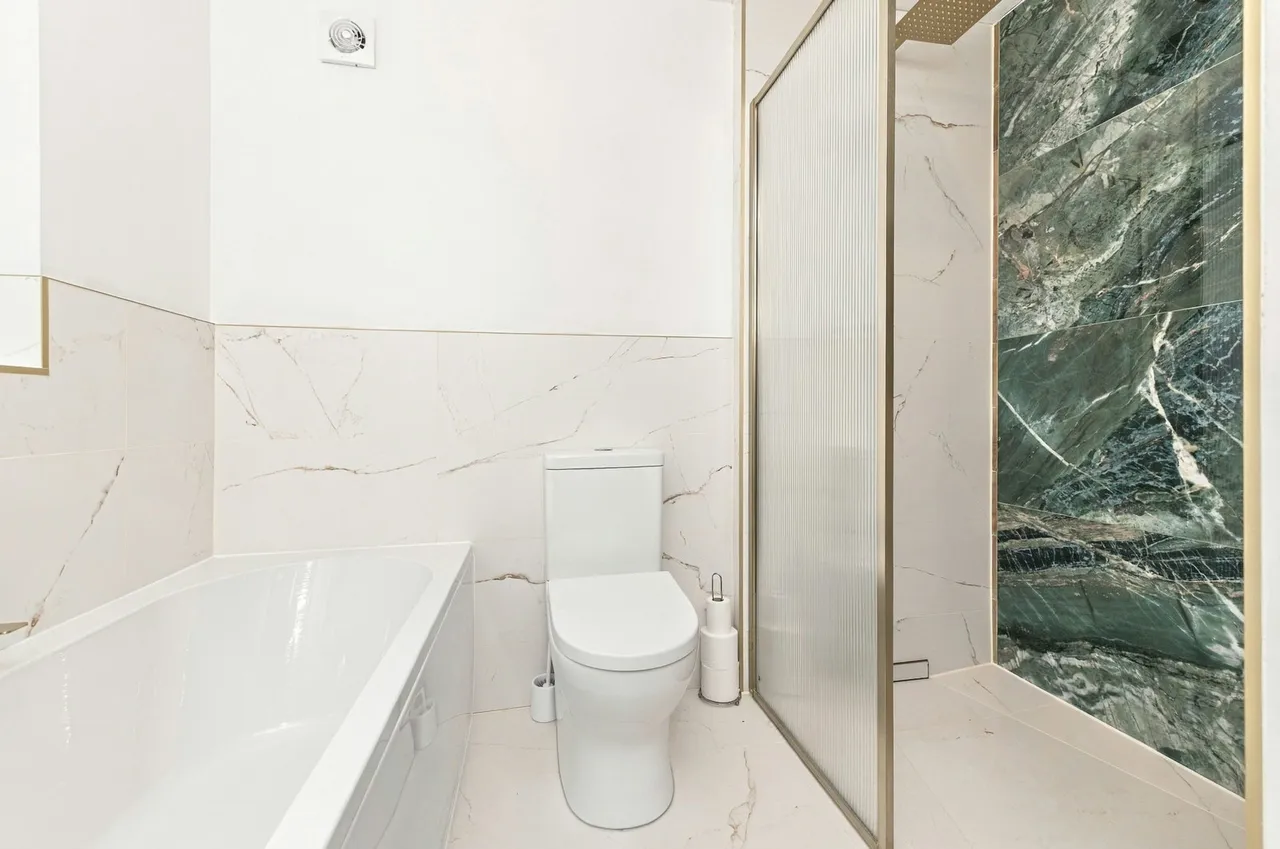 Lyndhurst Crescent, Scholes, LS15, photo 12