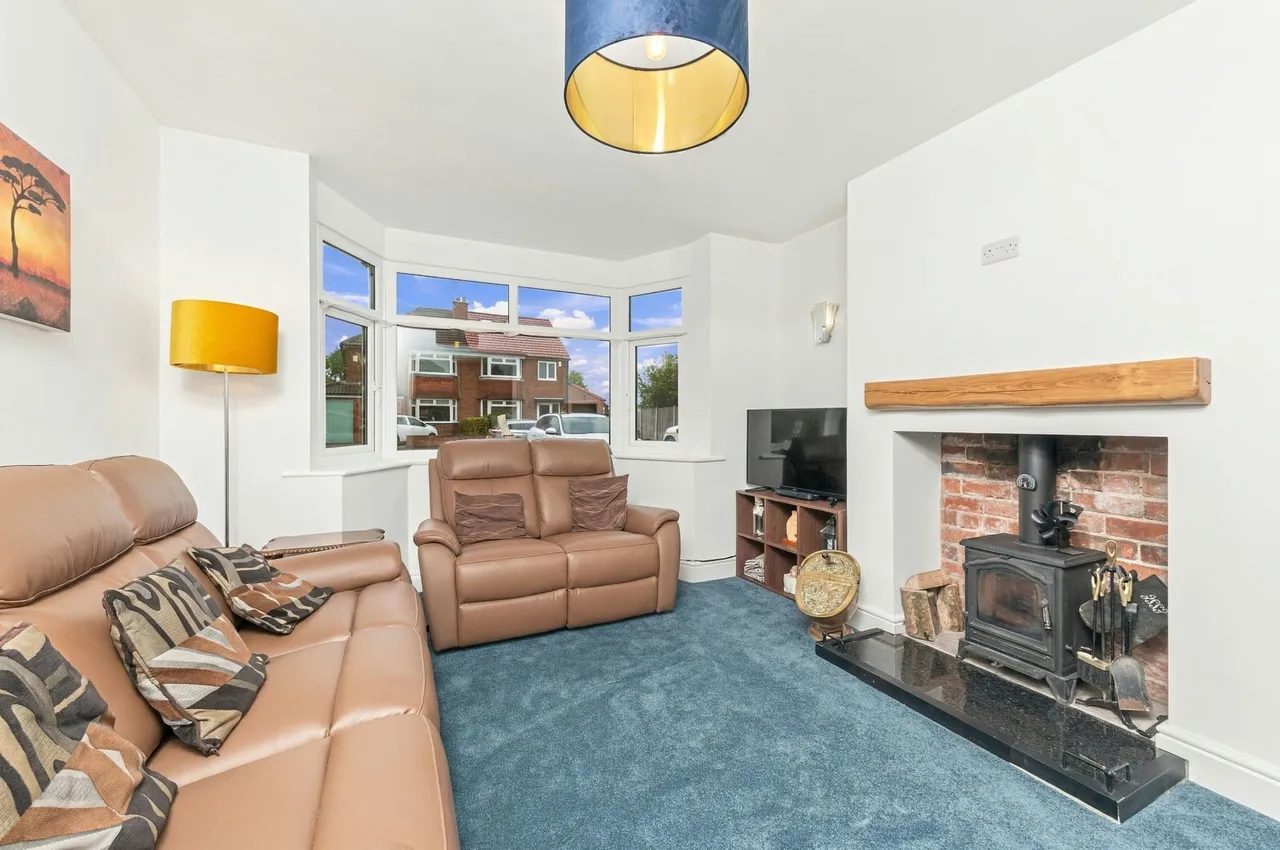 Lyndhurst Crescent, Scholes, LS15, photo 3