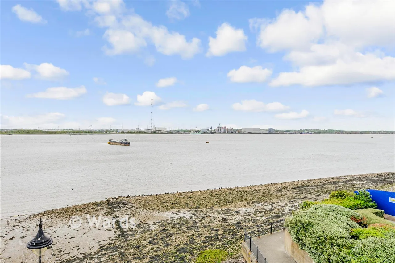 Carmichael Avenue, Greenhithe, DA9, photo 8
