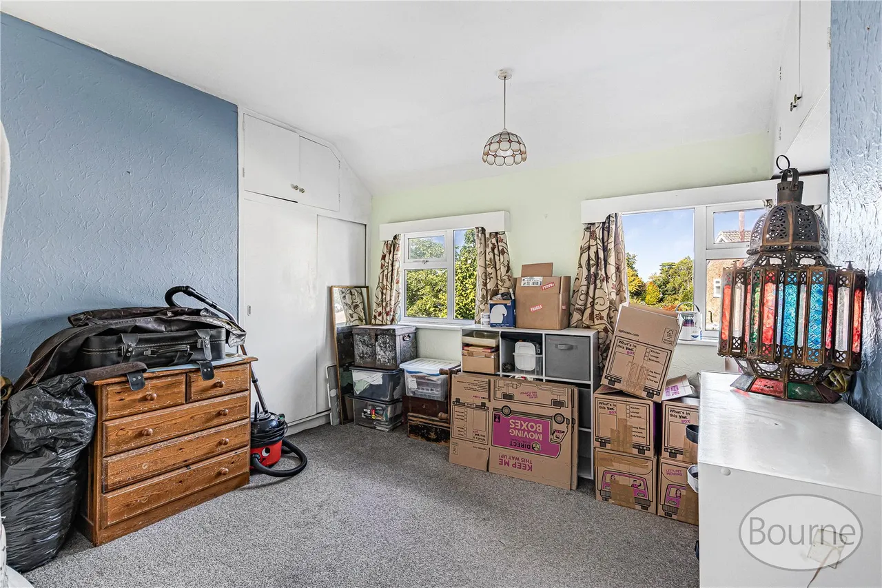 Sutton Avenue, St. John's, GU21, photo 5