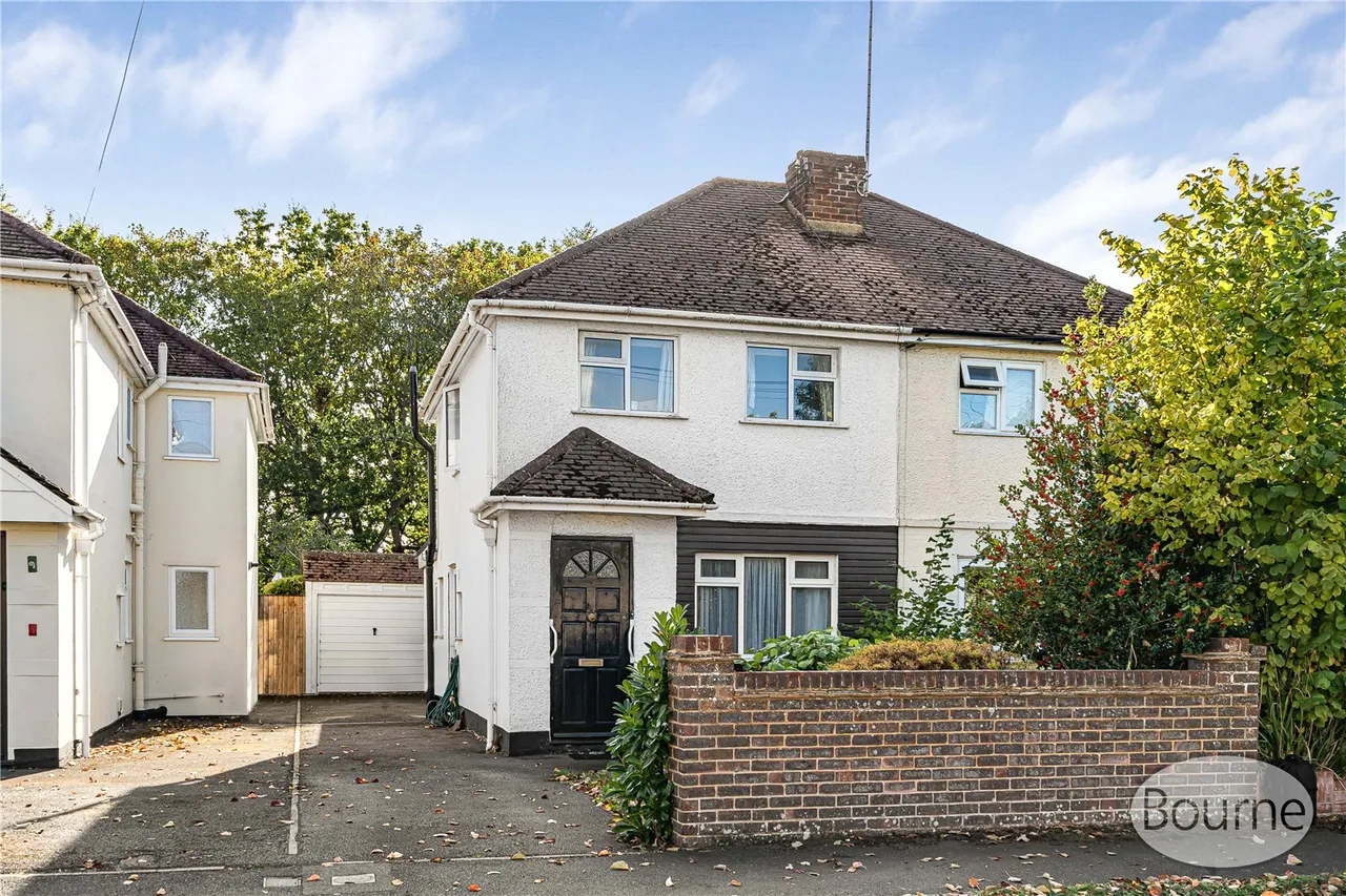 Sutton Avenue, St. John's, GU21, photo 13