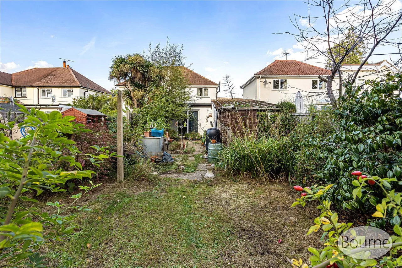 Sutton Avenue, St. John's, GU21, photo 10