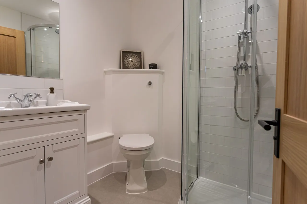 Buckfield House Oakley Place, Hartley Wintney, Hook, RG27 8FT, photo 6