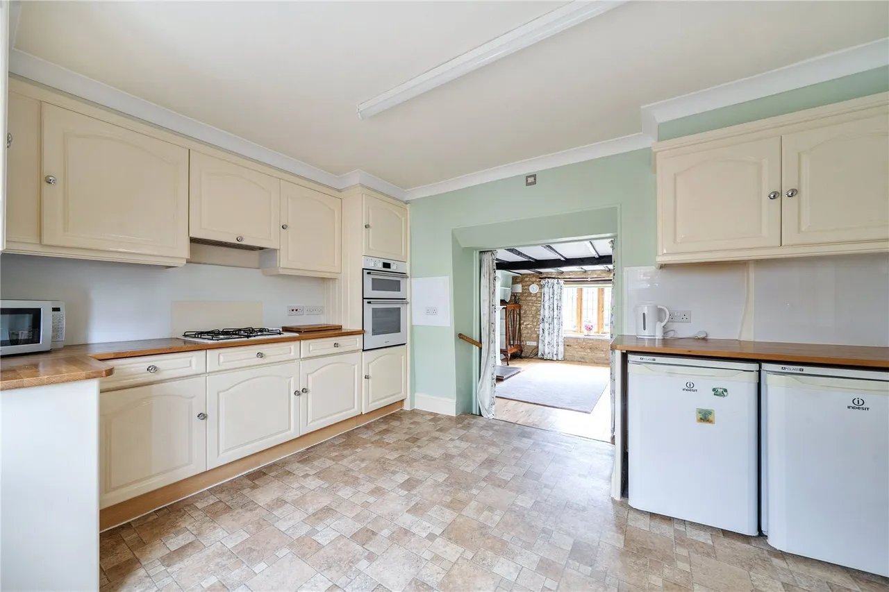 Chase Park Road, Yardley Hastings, NN7, photo 2