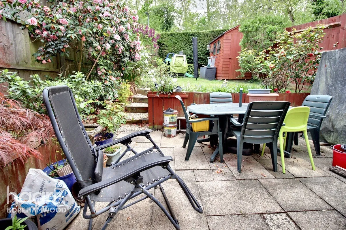 Wilcox Close, WD6, photo 3