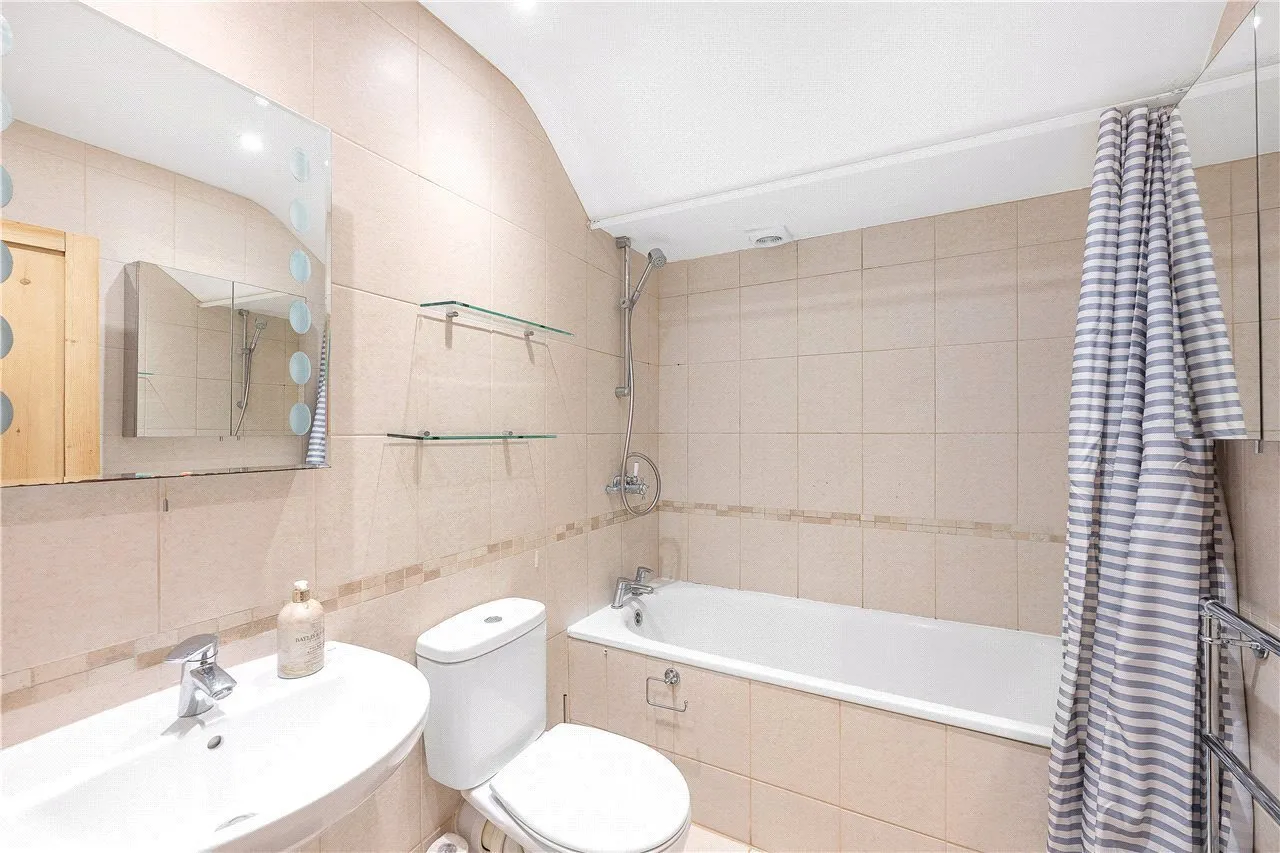 Offerton Road, London, SW4, photo 6