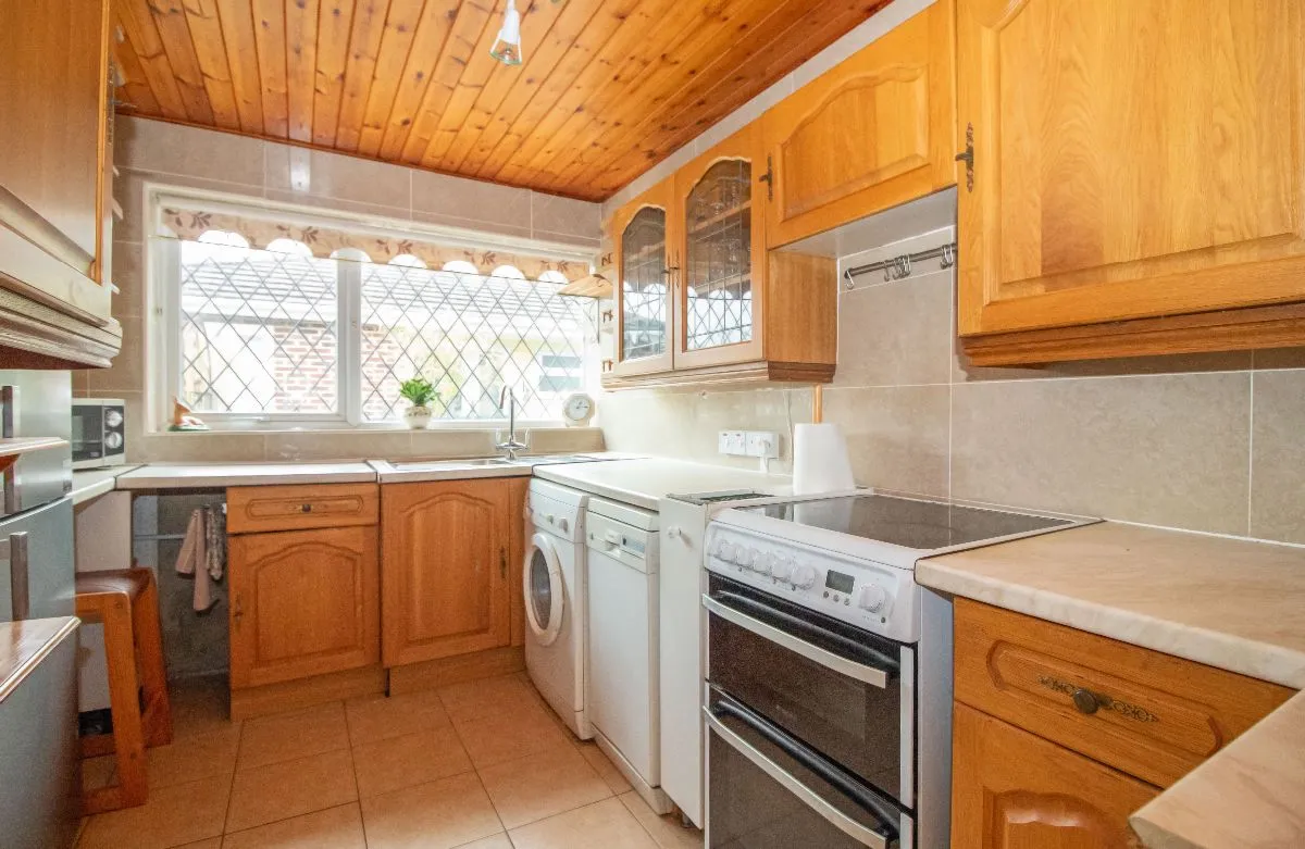 Inhurst Avenue, Waterlooville, PO7 7QS, photo 2