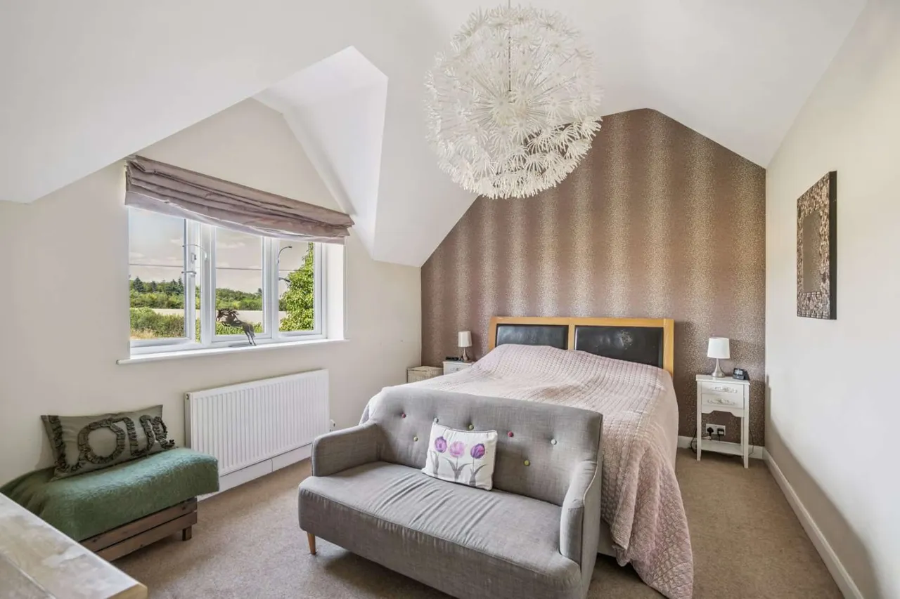 Whielden Lane, Winchmore Hill, Amersham, Buckinghamshire, HP7 0NQ, photo 11