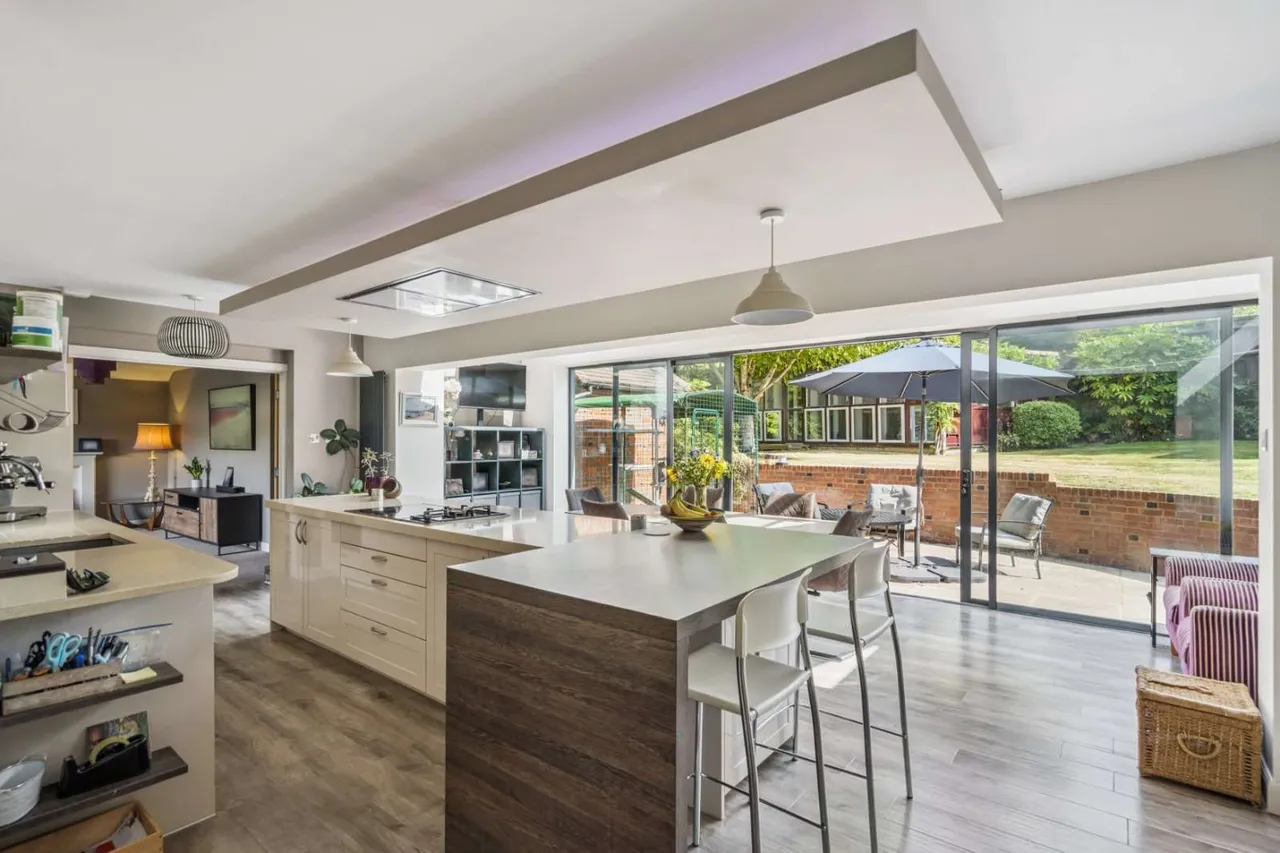 Whielden Lane, Winchmore Hill, Amersham, Buckinghamshire, HP7 0NQ, photo 3