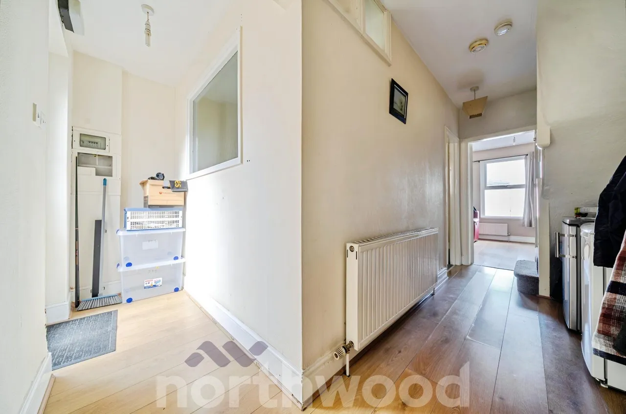 Astwood Road, WR3, photo 3