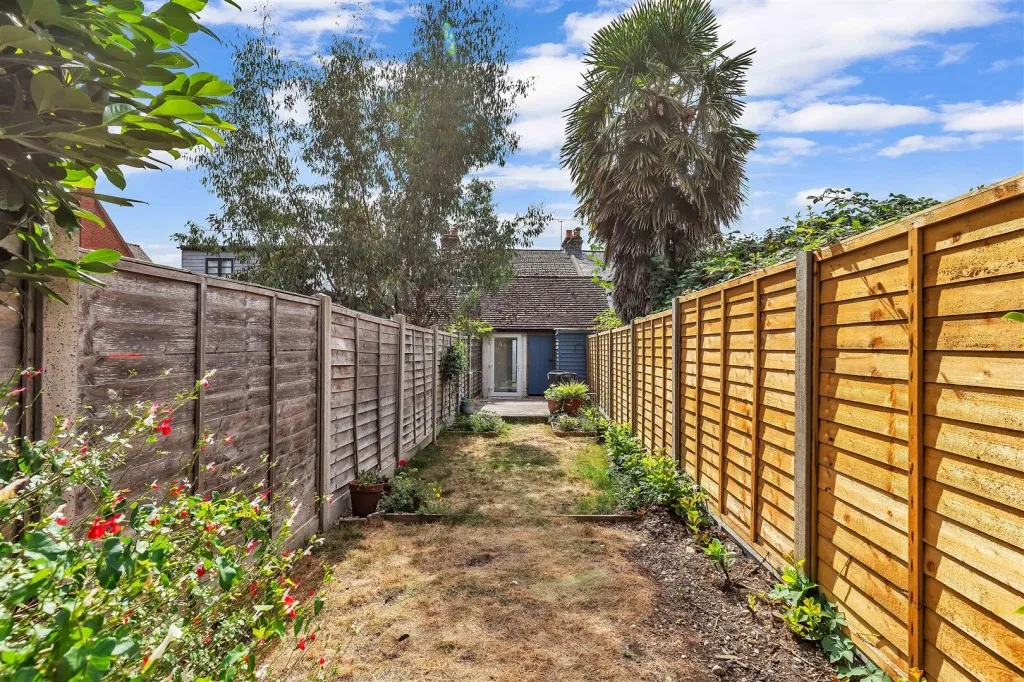 Crawley Road, Horsham, RH12, photo 18