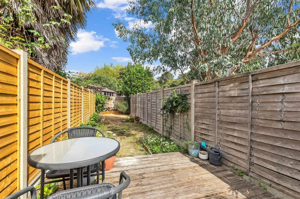 Crawley Road, Horsham, RH12, photo 17