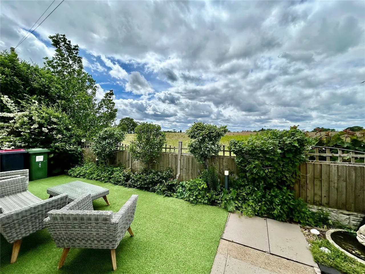 Ashbourne Square, Wood End, Atherstone, Warwickshire, CV9, photo 2