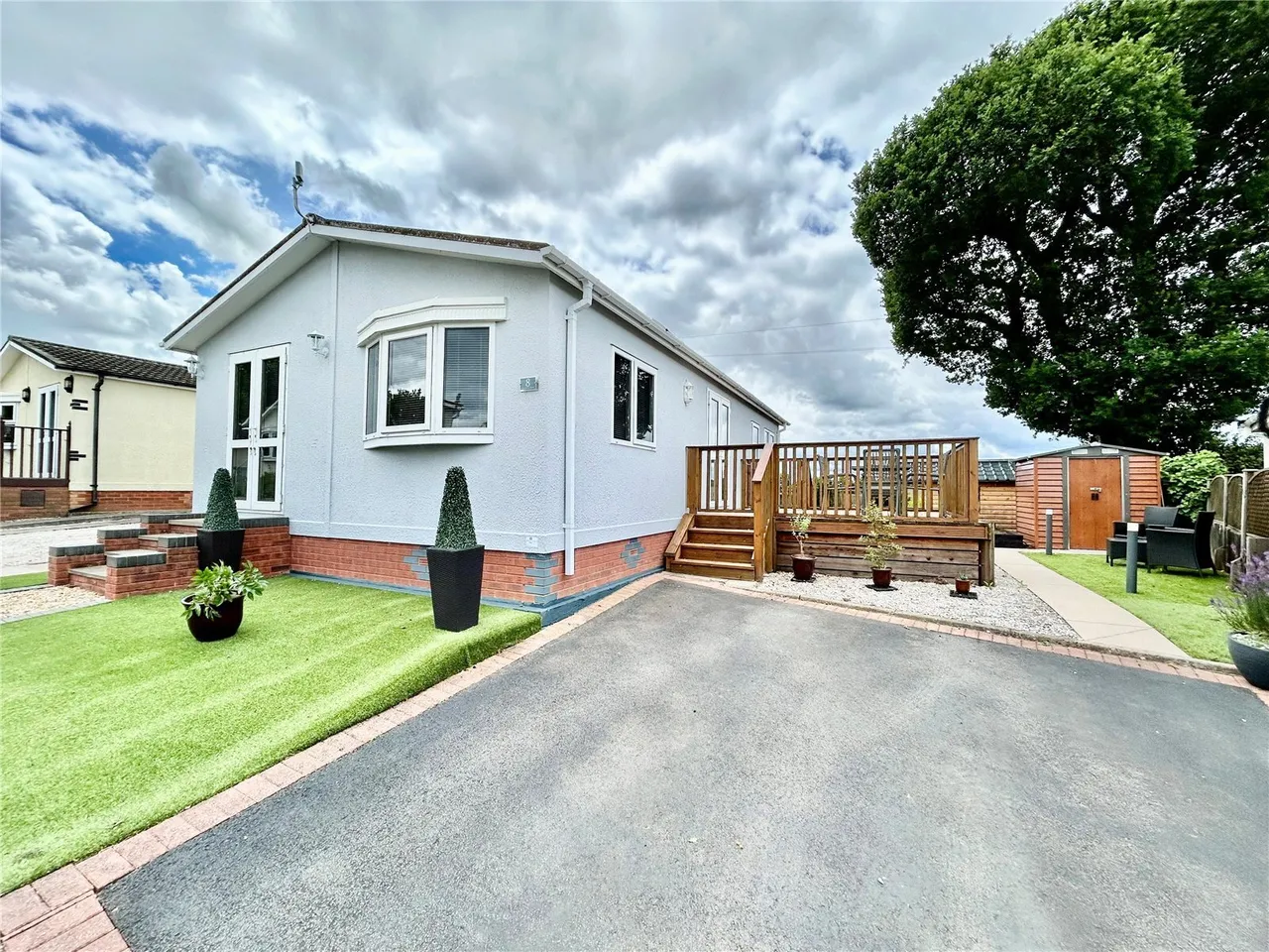 2 bed house for sale — Ashbourne Square, Wood End, Atherstone, Warwickshire, CV9