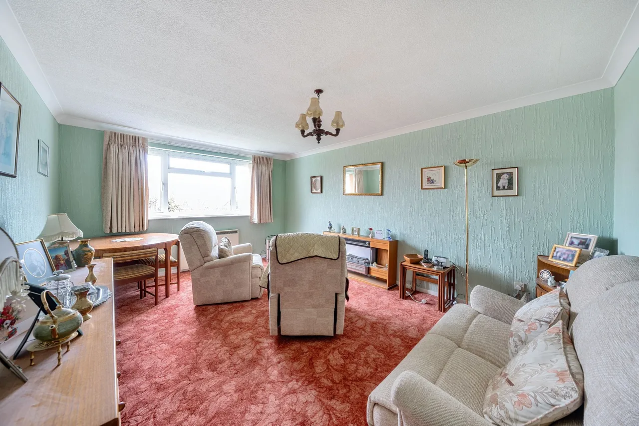 Lonsdale Close, Pinner, photo 2