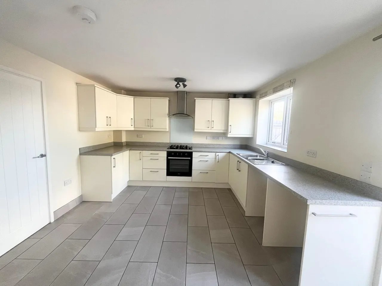 School Lane, Whitwick, LE67, photo 2