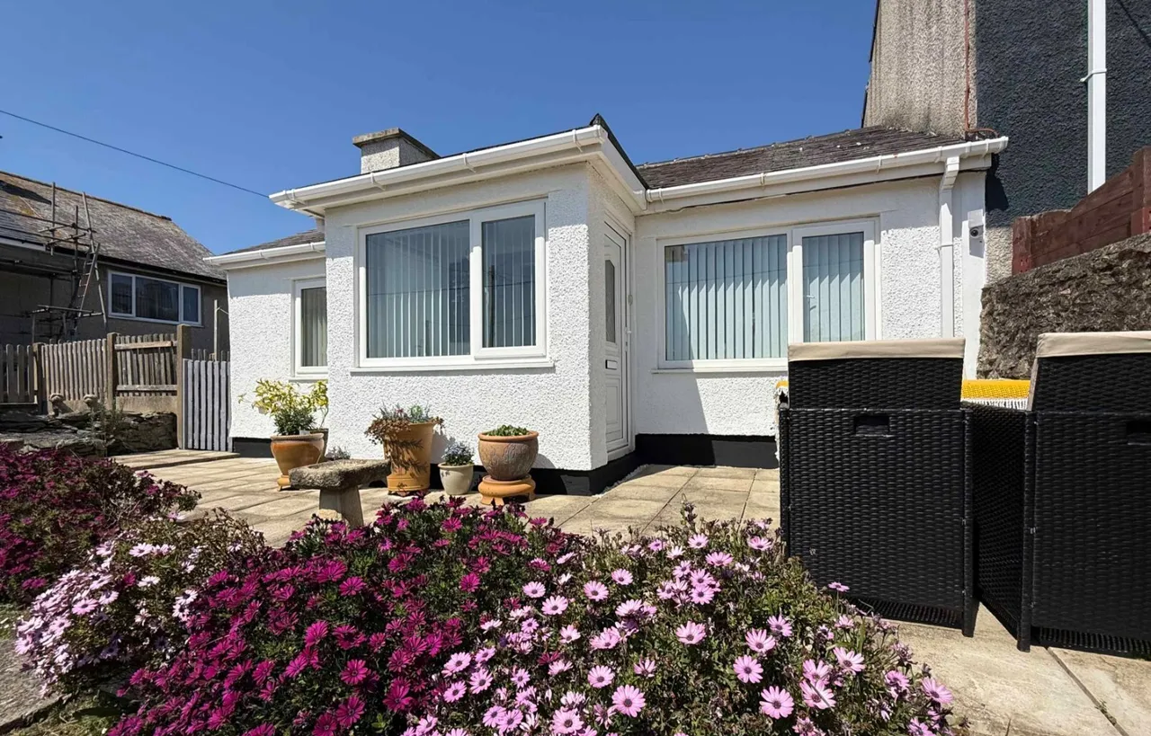Llewelyn Street, Amlwch, photo 10