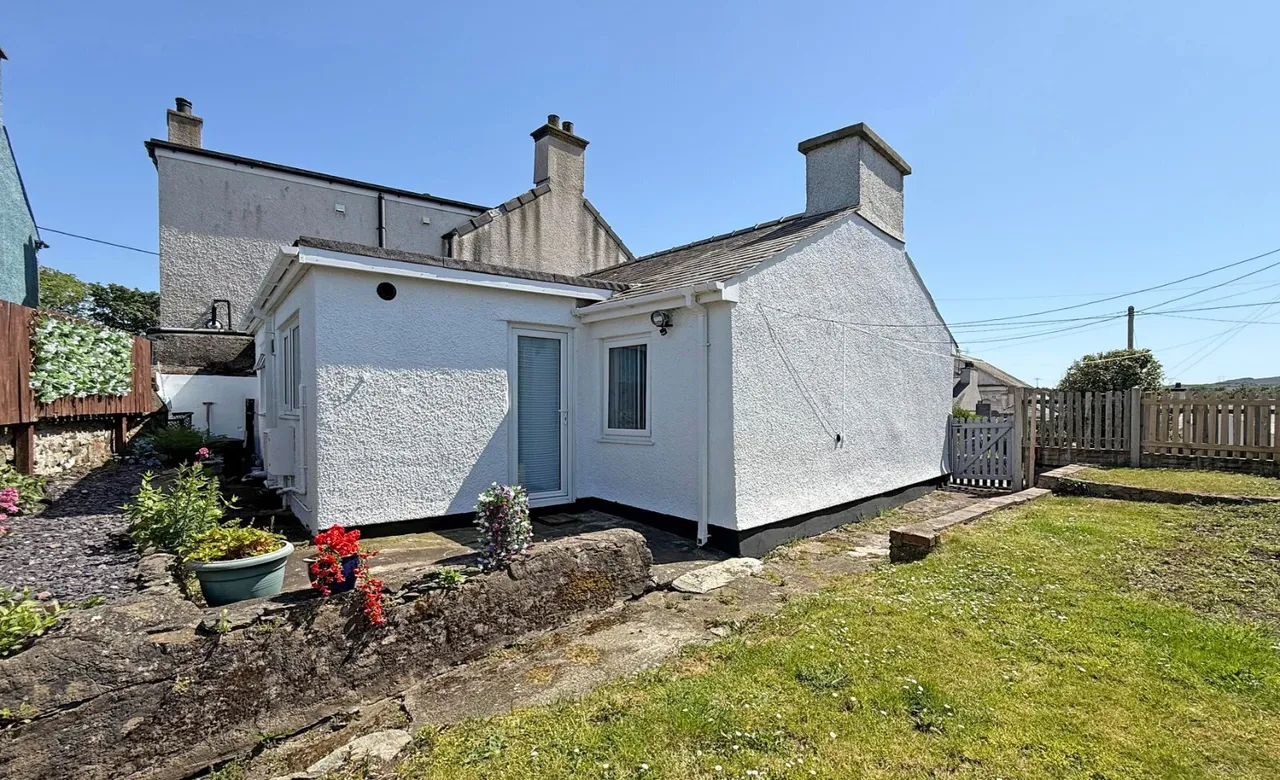Llewelyn Street, Amlwch, photo 11