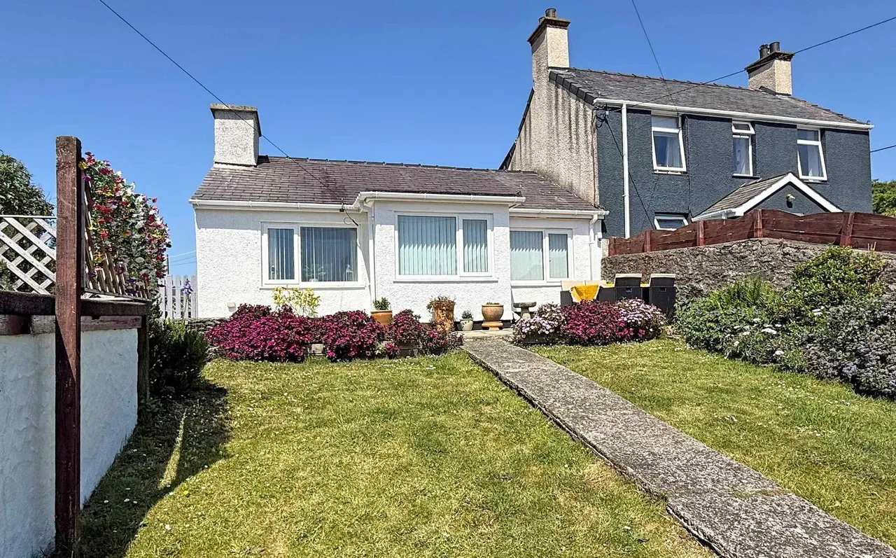 Llewelyn Street, Amlwch, photo 14