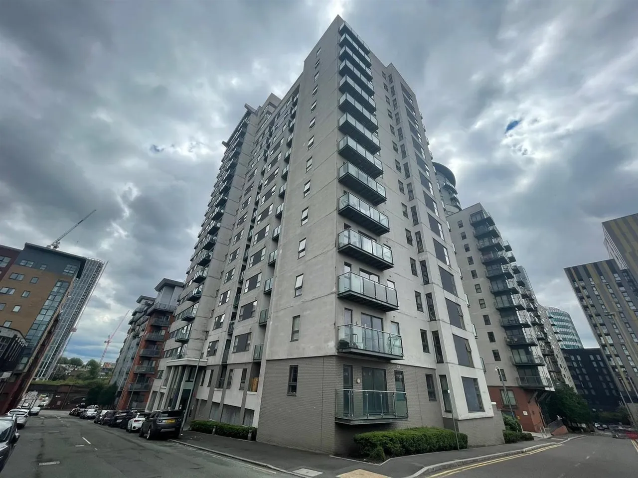 2 bed flat to rent, Lord Street, Green Quarter, M4