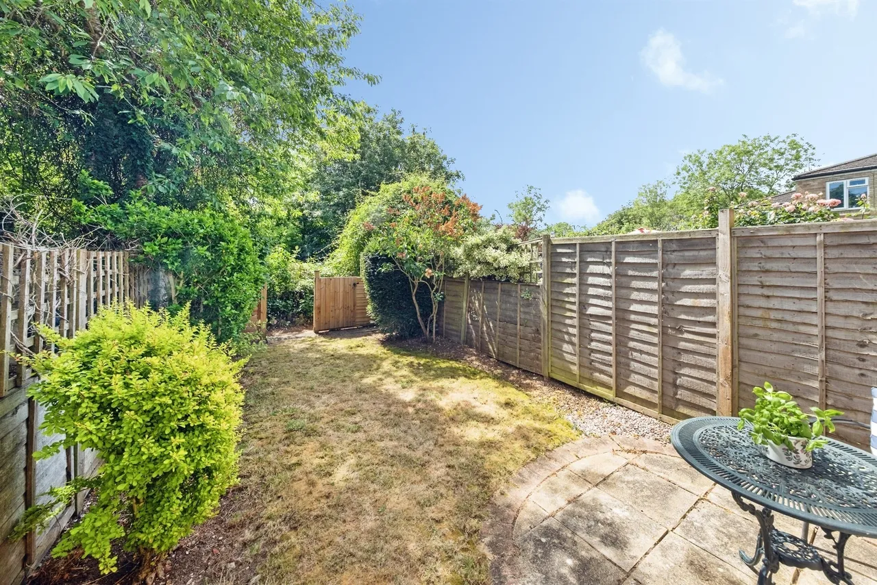 Capel Close, Akeley, MK18, photo 13