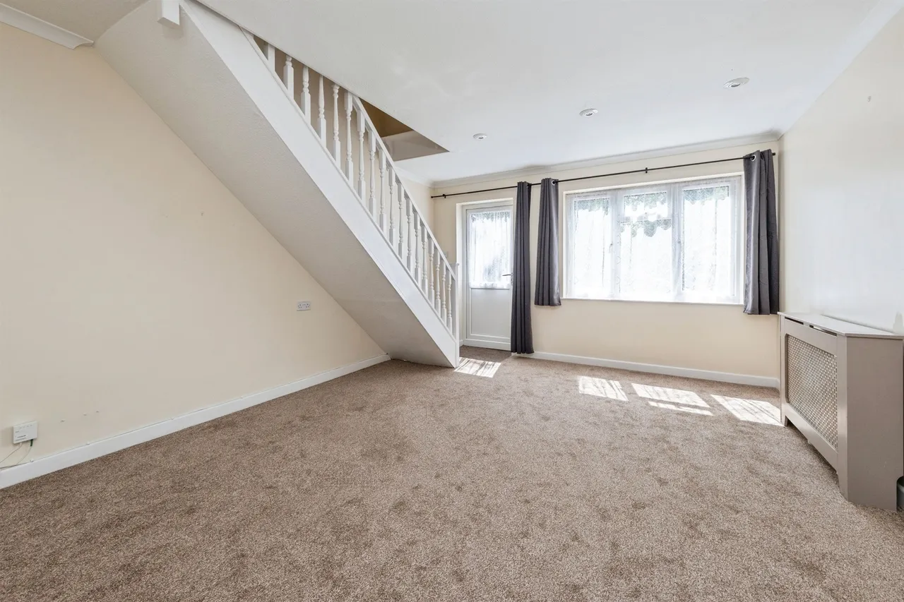 Capel Close, Akeley, MK18, photo 2