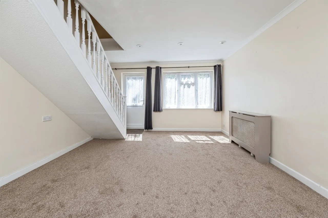 Capel Close, Akeley, MK18, photo 3