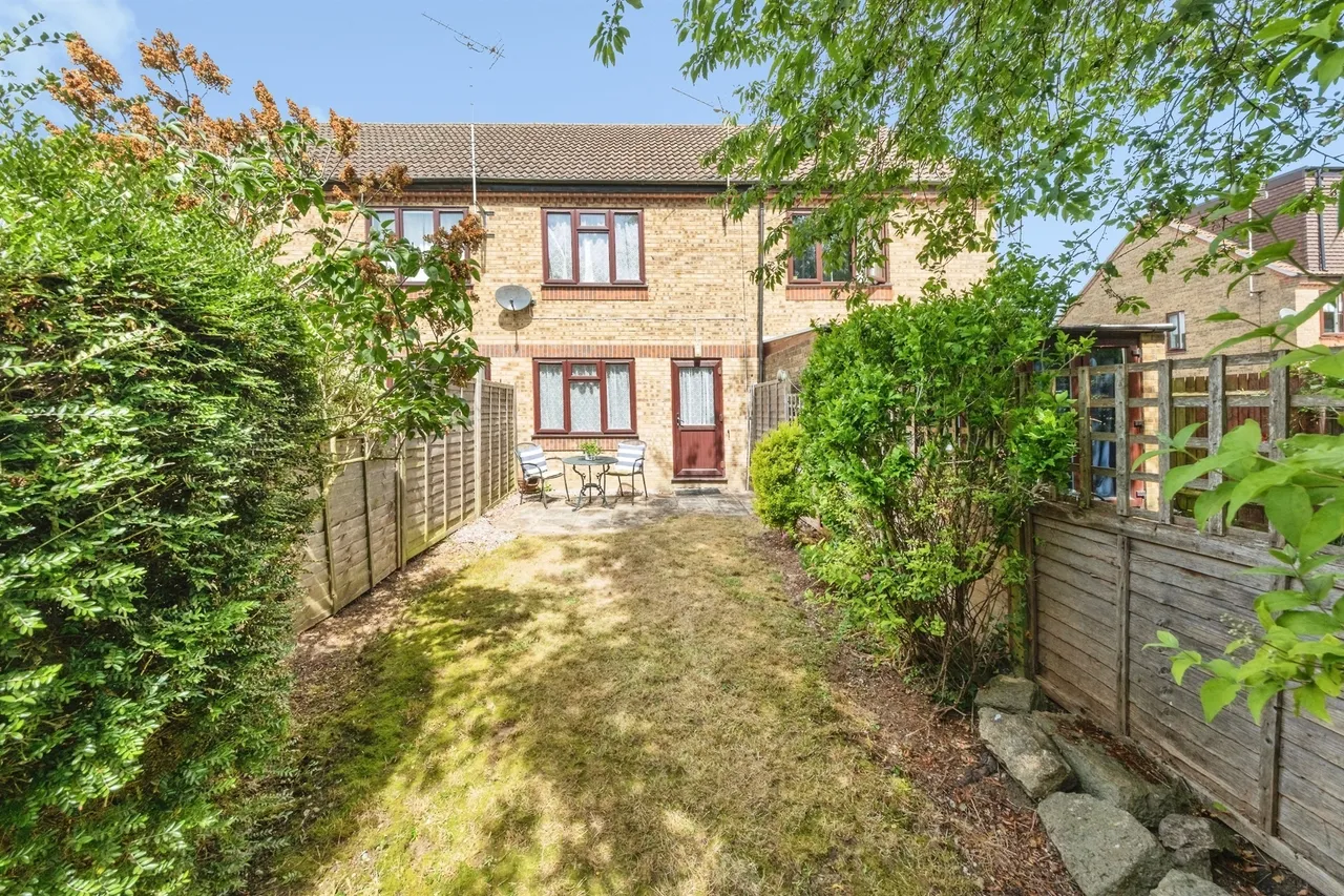 Capel Close, Akeley, MK18, photo 14