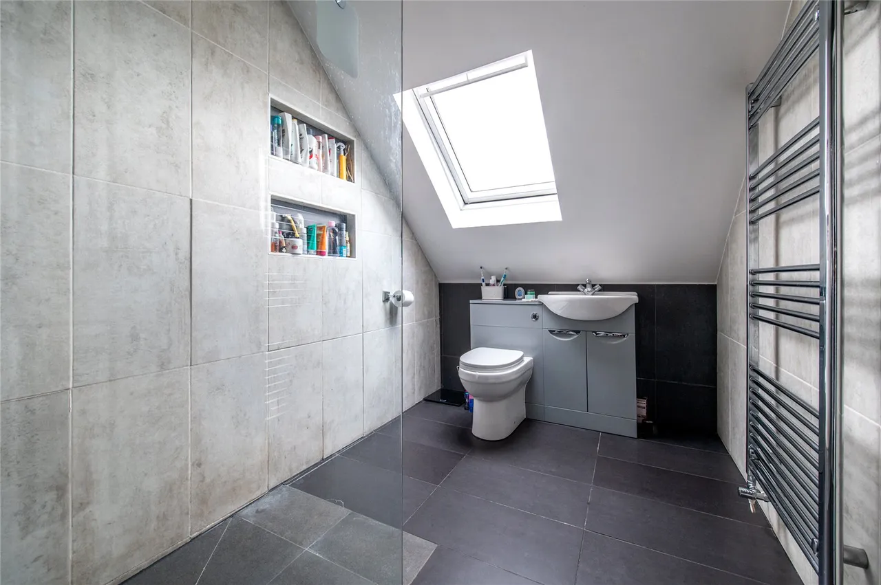 Chalkwell Road, Sittingbourne, ME10, photo 12