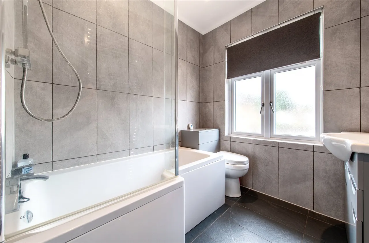 Chalkwell Road, Sittingbourne, ME10, photo 14