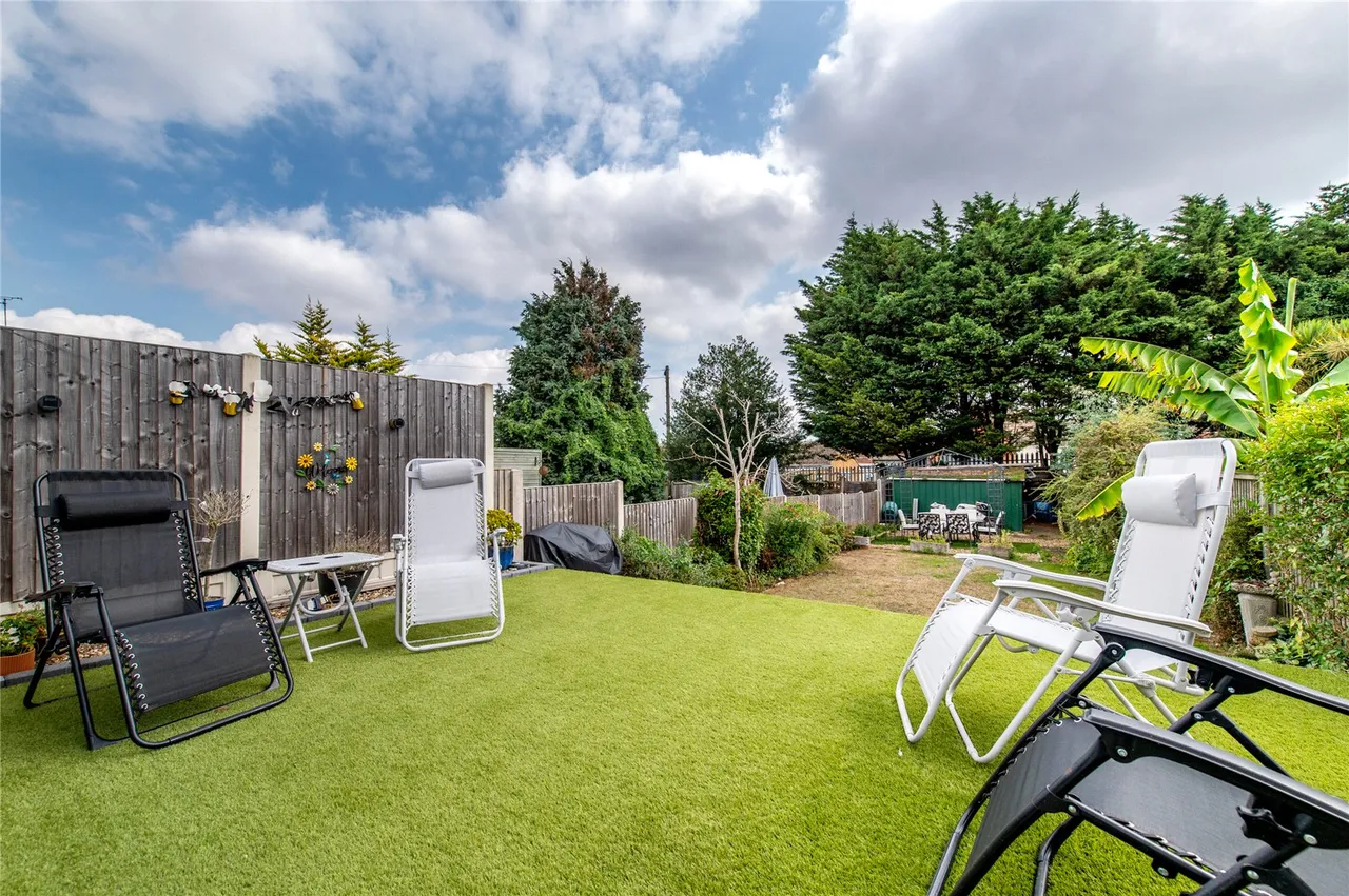 Chalkwell Road, Sittingbourne, ME10, photo 32