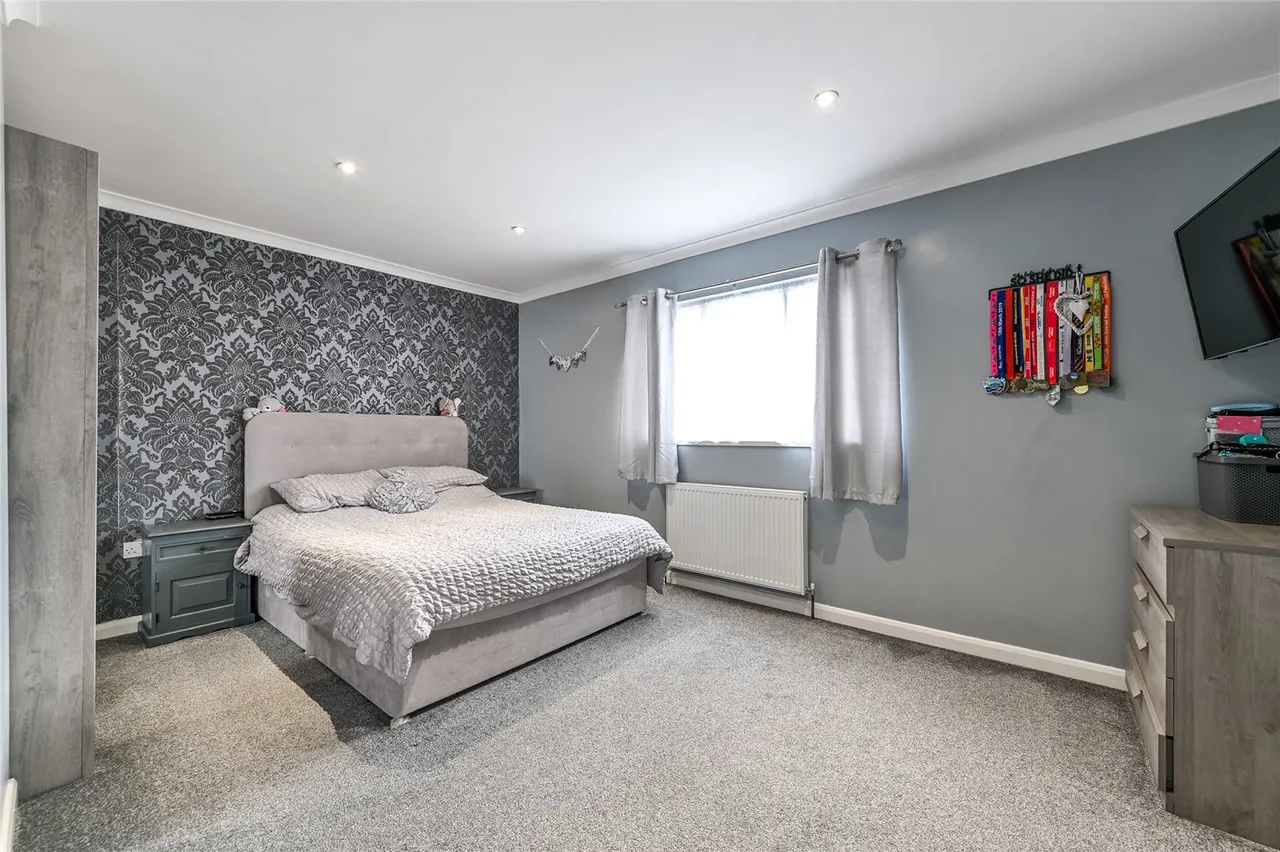 Chalkwell Road, Sittingbourne, ME10, photo 9
