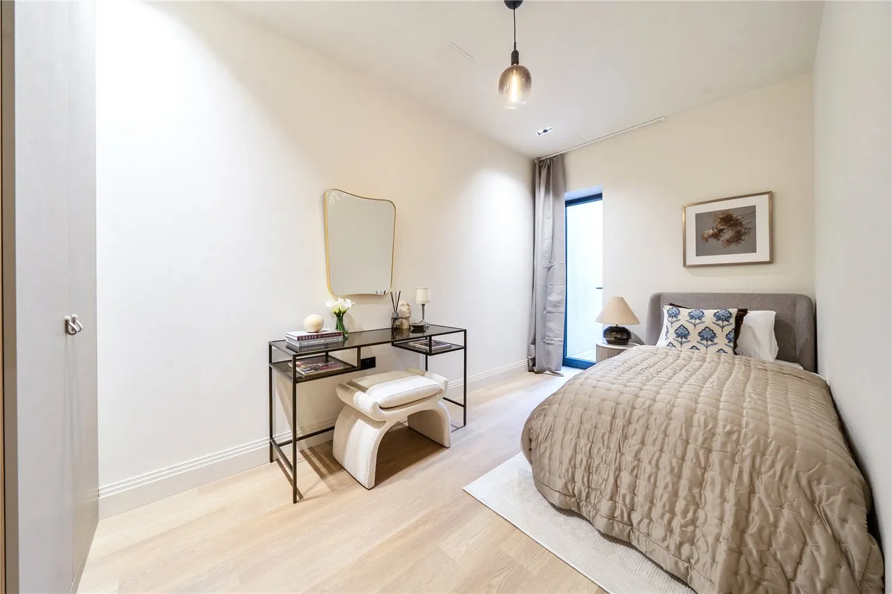 Creswick Road, London, W3, photo 9