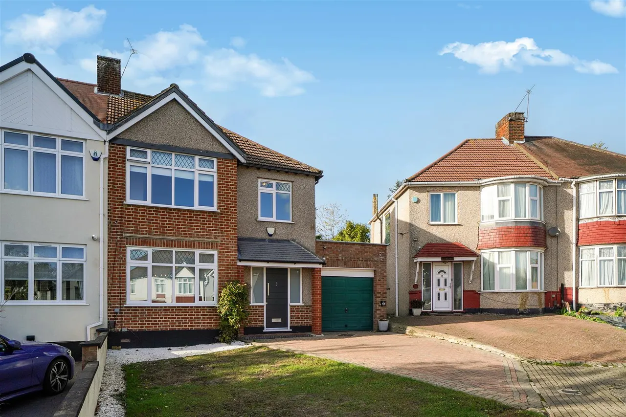 3 bed house to rent, St Andrews Avenue, Wembley, HA0