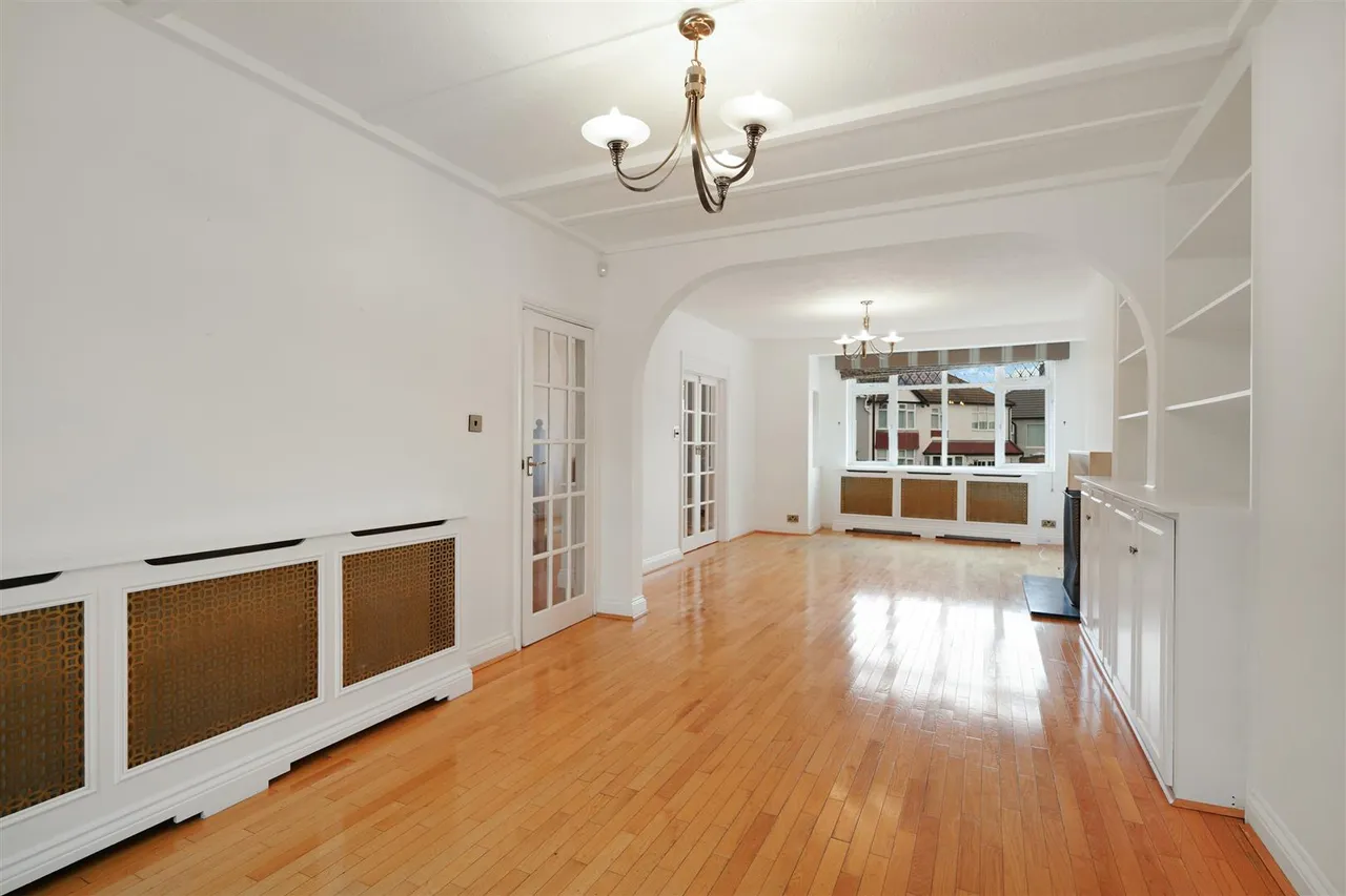St Andrews Avenue, Wembley, HA0, photo 3