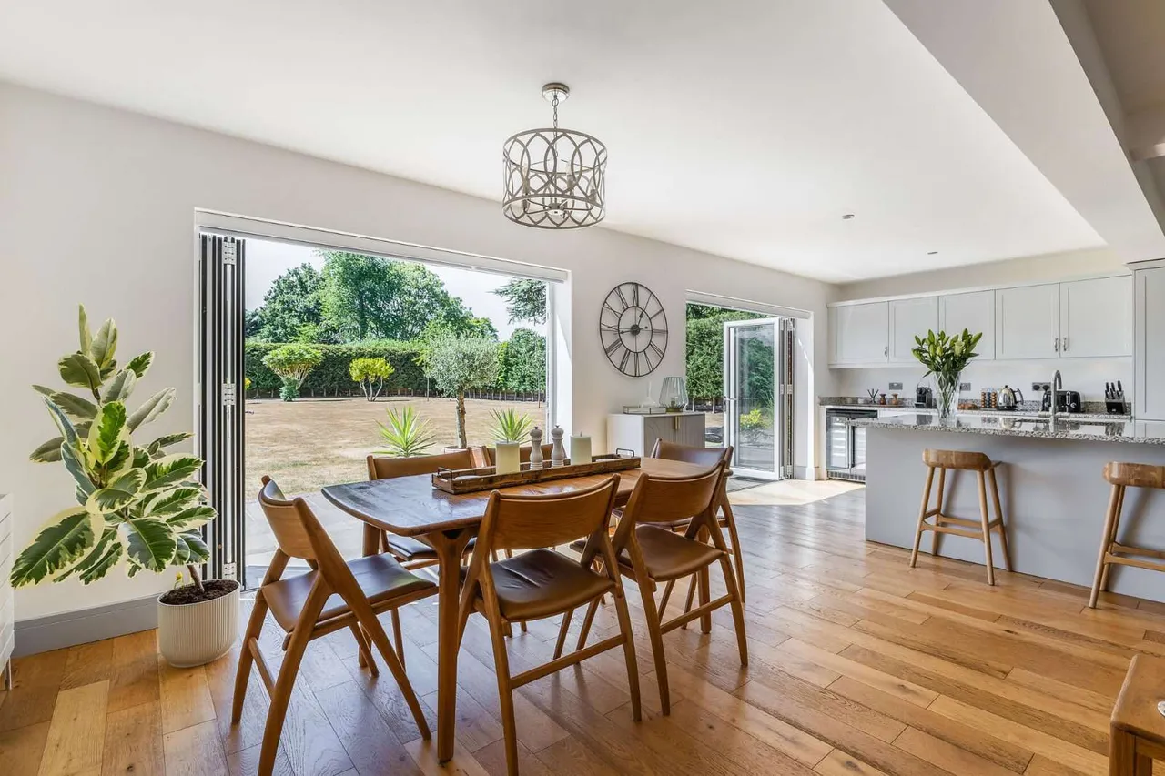 Lee Lane, Pinkneys Green, Maidenhead, Berkshire, SL6 6NU, photo 8