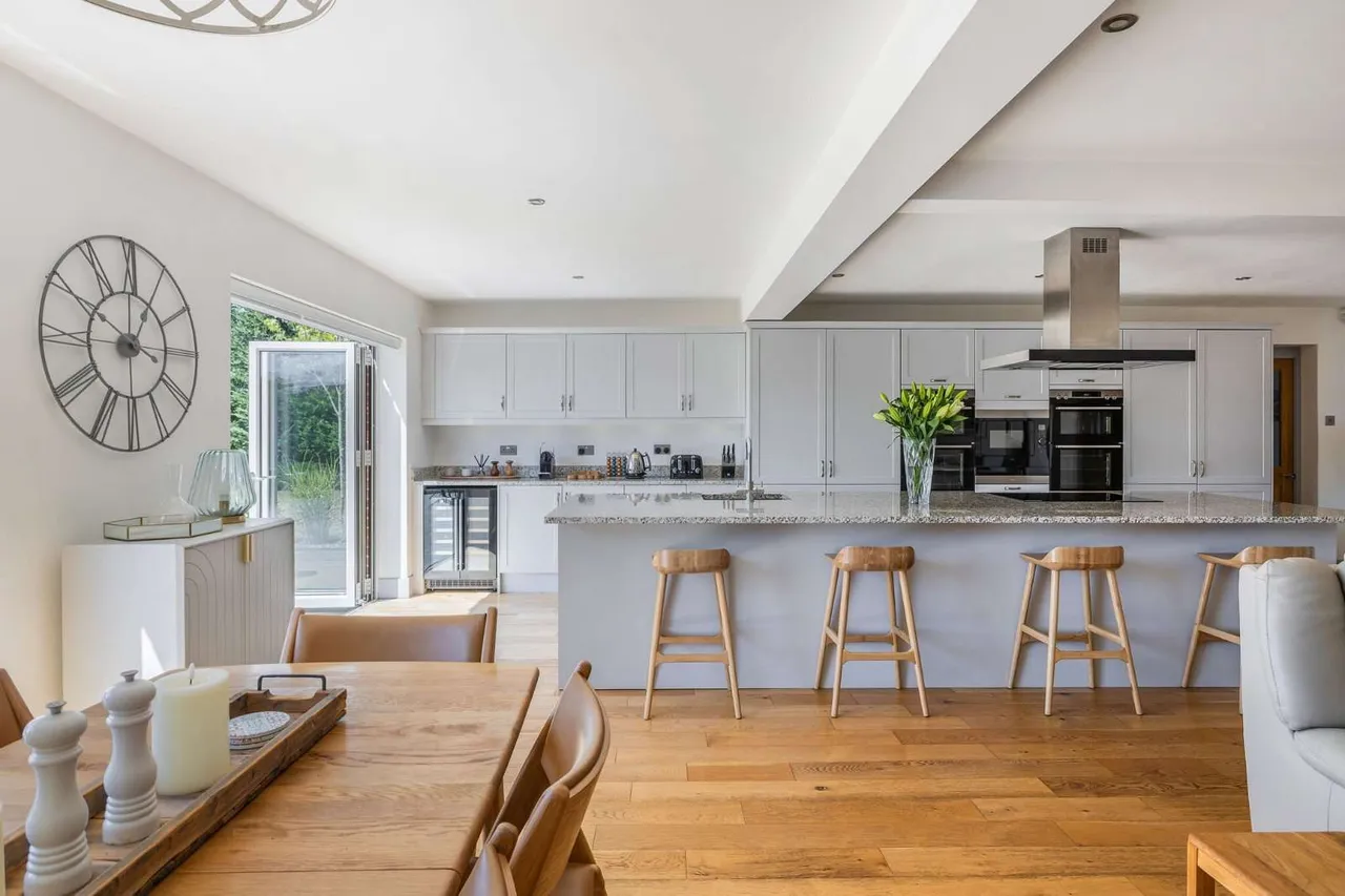 Lee Lane, Pinkneys Green, Maidenhead, Berkshire, SL6 6NU, photo 11