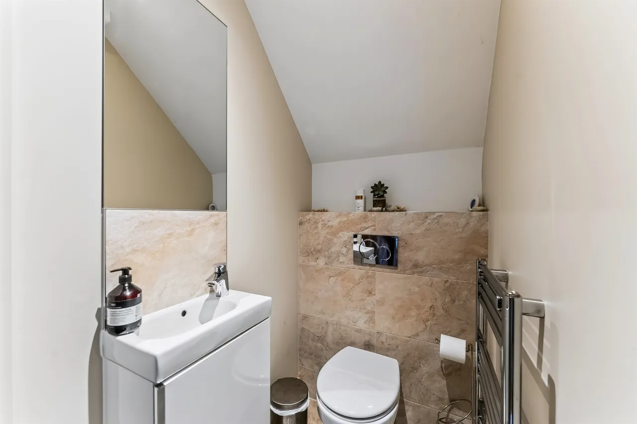 Florence Avenue, Morden, SM4, photo 17