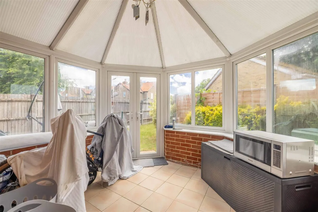The limes, Windsor, Berkshire, SL4 4US, photo 9