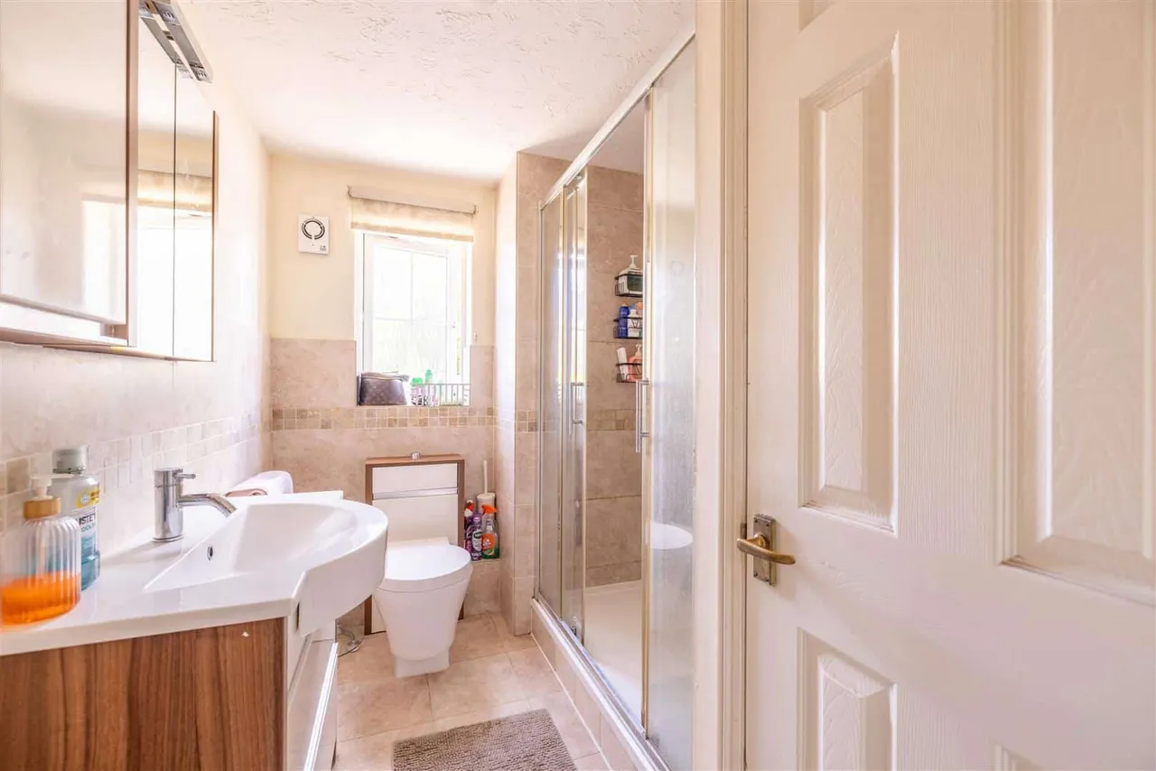 The limes, Windsor, Berkshire, SL4 4US, photo 6