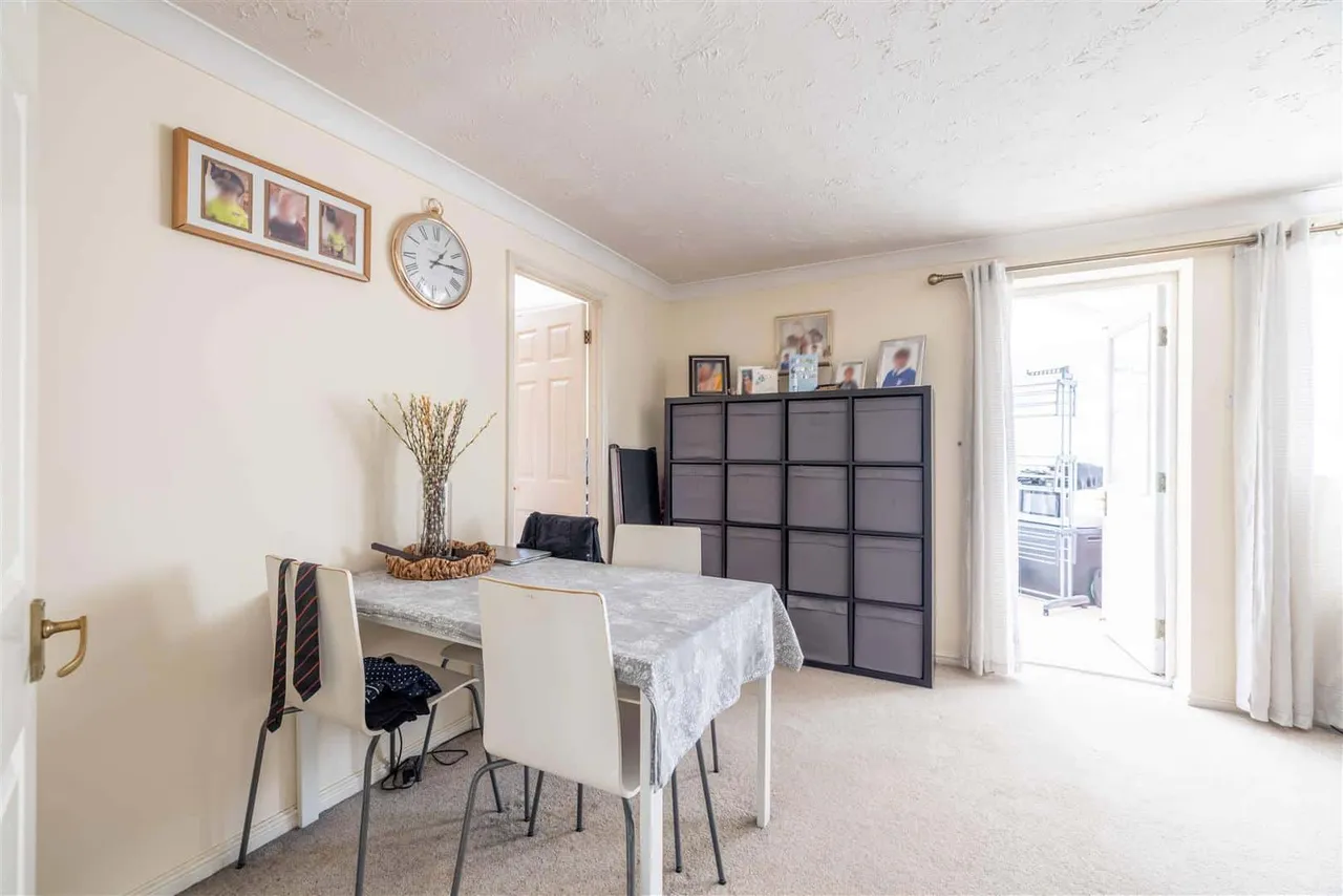 The limes, Windsor, Berkshire, SL4 4US, photo 5