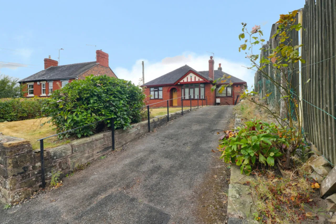 3 bed property for sale, Boon Hill Road, Bignall End