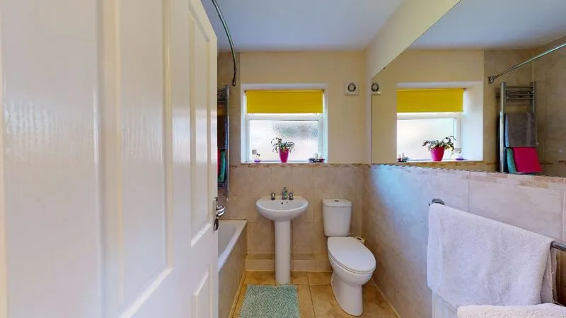 Kingston Road, Leatherhead KT22 7QE, photo 7
