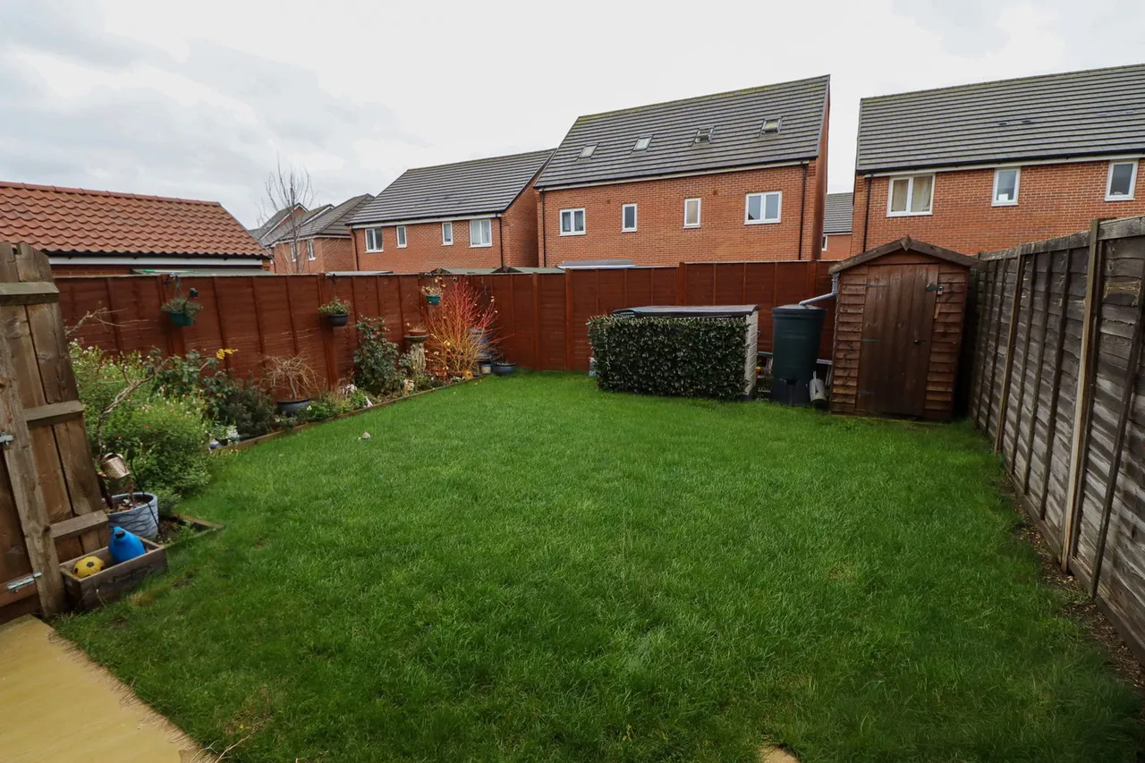 Longhall Road, St. Neots, PE19, photo 12