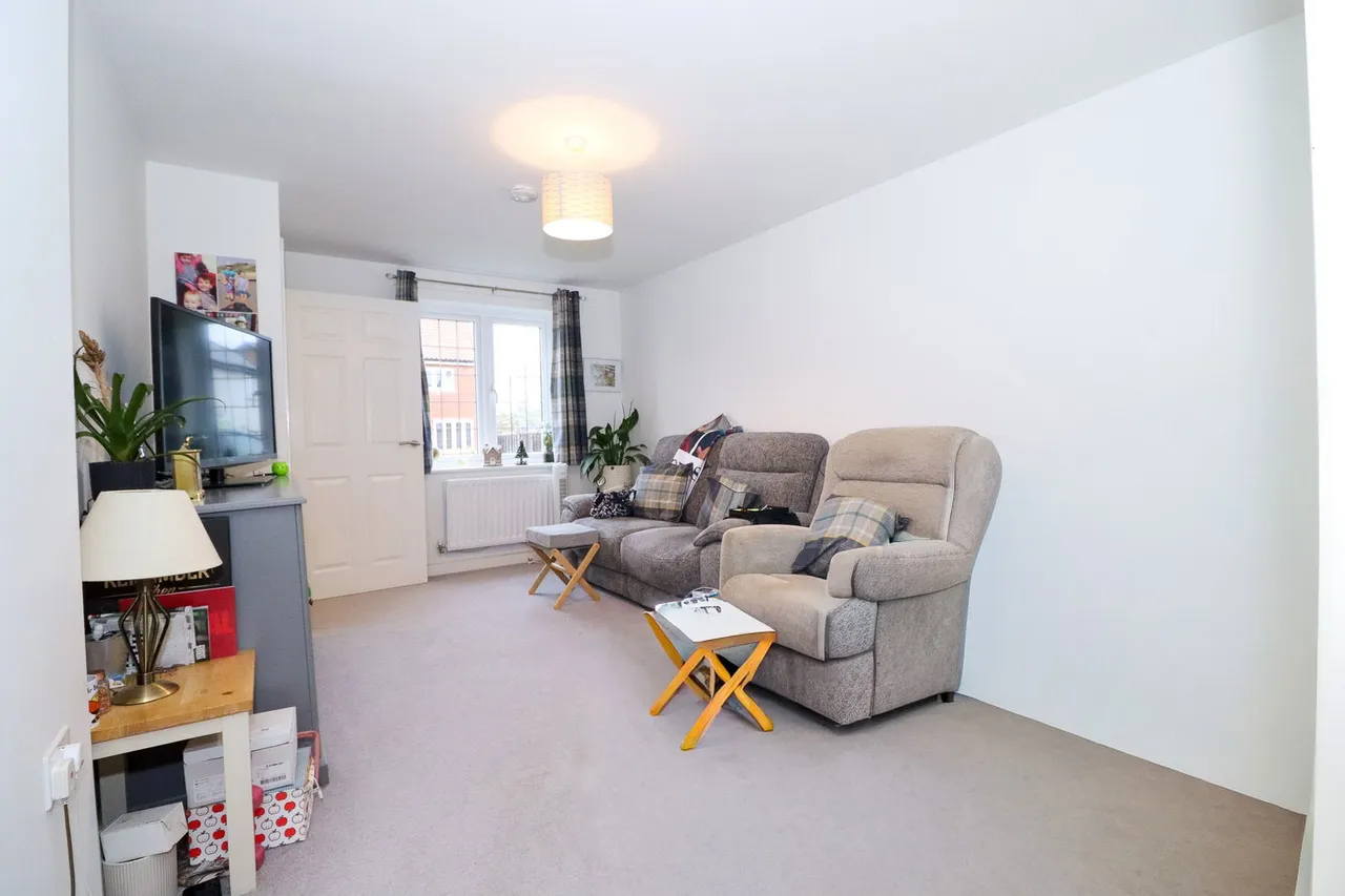 Longhall Road, St. Neots, PE19, photo 2