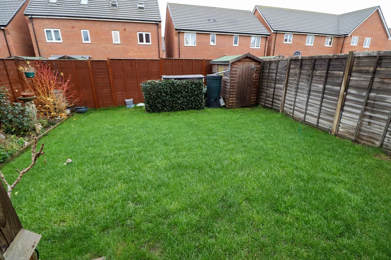 Longhall Road, St. Neots, PE19, photo 13