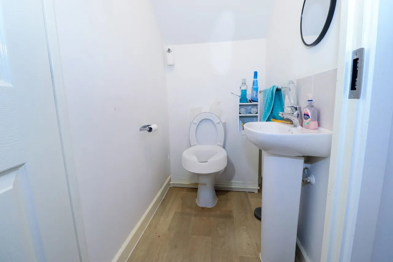 Longhall Road, St. Neots, PE19, photo 6