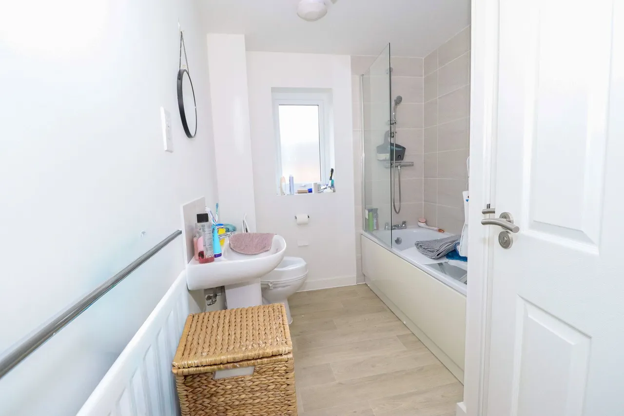 Longhall Road, St. Neots, PE19, photo 5
